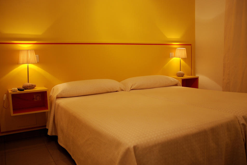 Hostal El Cardenillo Madrigal de la Vera Δωμάτιο φωτογραφία