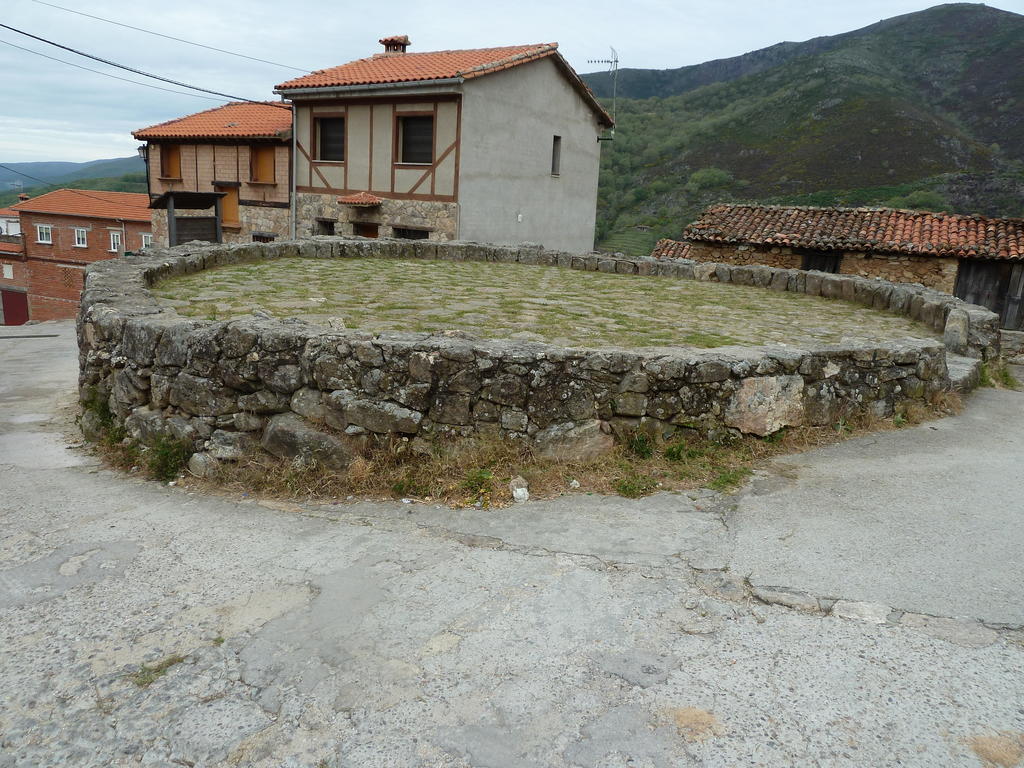 Hostal El Cardenillo Madrigal de la Vera Εξωτερικό φωτογραφία